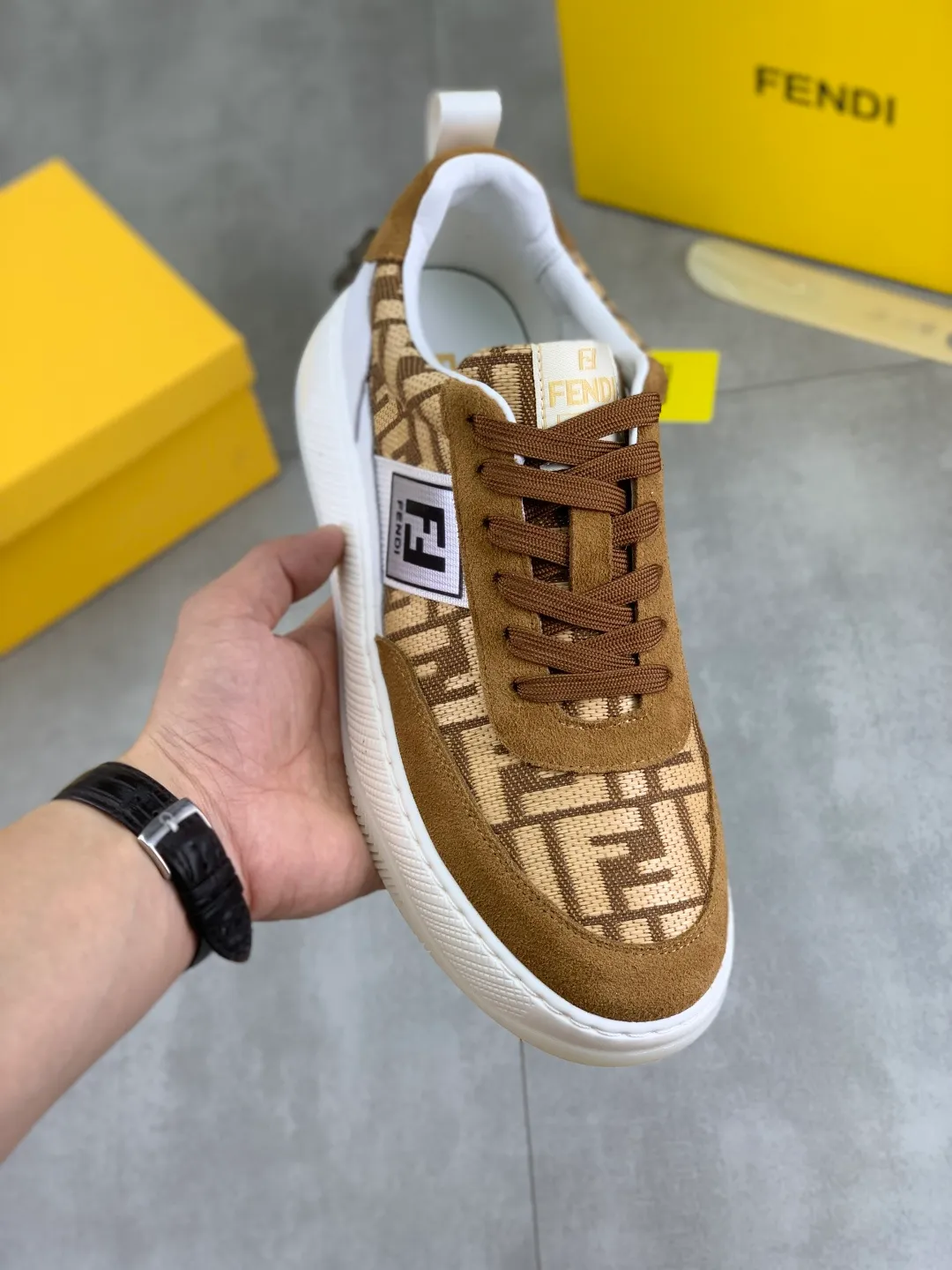 ​Men's shoes 💰P420💰[New style] Little Monster 🆘 New FENDI (Fendi) New style 🕶️🕶️Simple routing effect, showing an elegant and cool driving shoe 🎬Using imported calfskin + first-layer pigskin lining🐂Excellent material🎬Detailed workmanship 🤗Comfortable foot feel➰➰. ​Pair it with any outfit to show your taste and temperament, low-key luxury ♻️Design ​simple and elegant ​noble and fashionable 🍃​Very loved and favored by trendy men 💓❤️size: 38-44 (45 customized) 3️⃣colors available